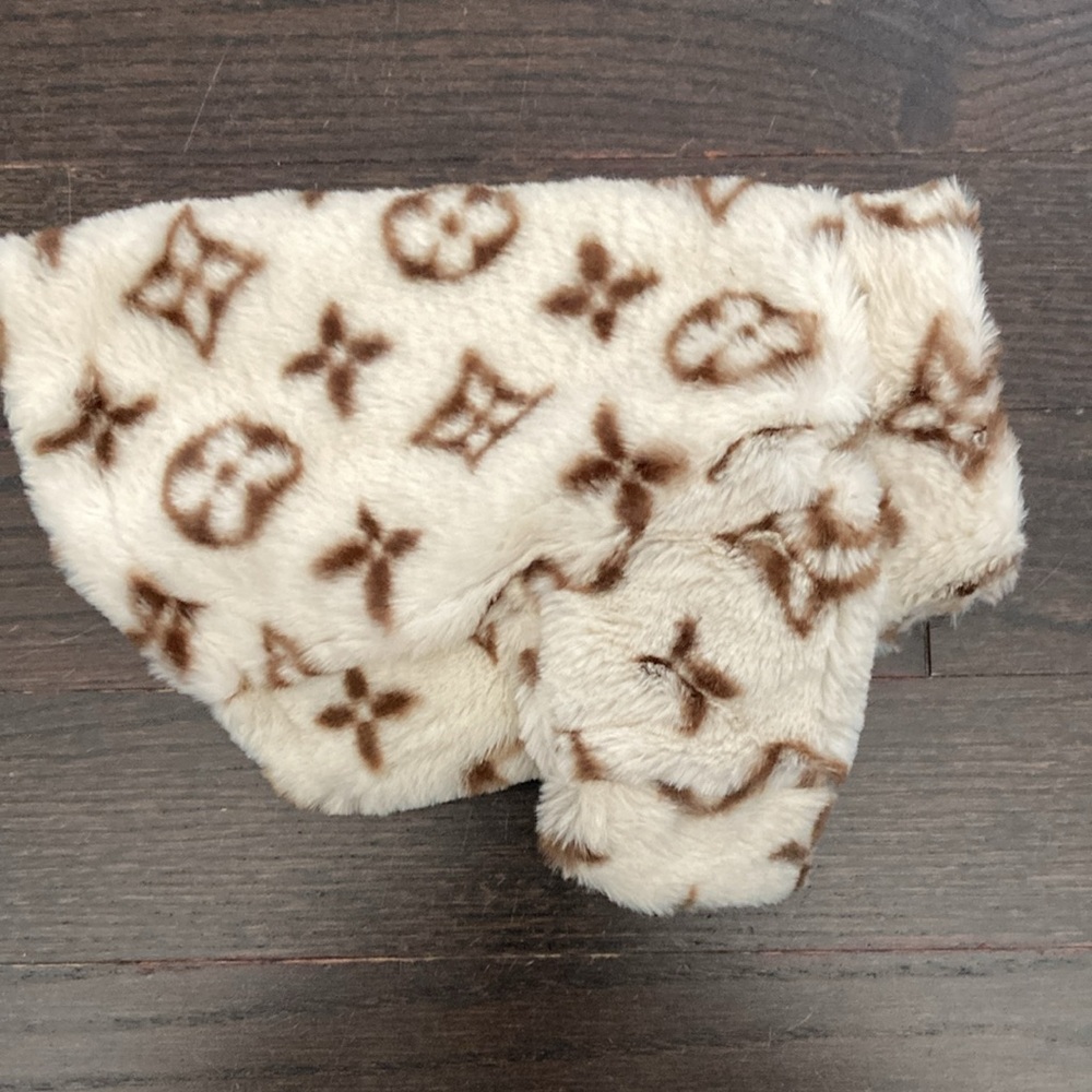Beige Faux Fur Winter Small Dog Coat 🐶 - Picture 5 of 10